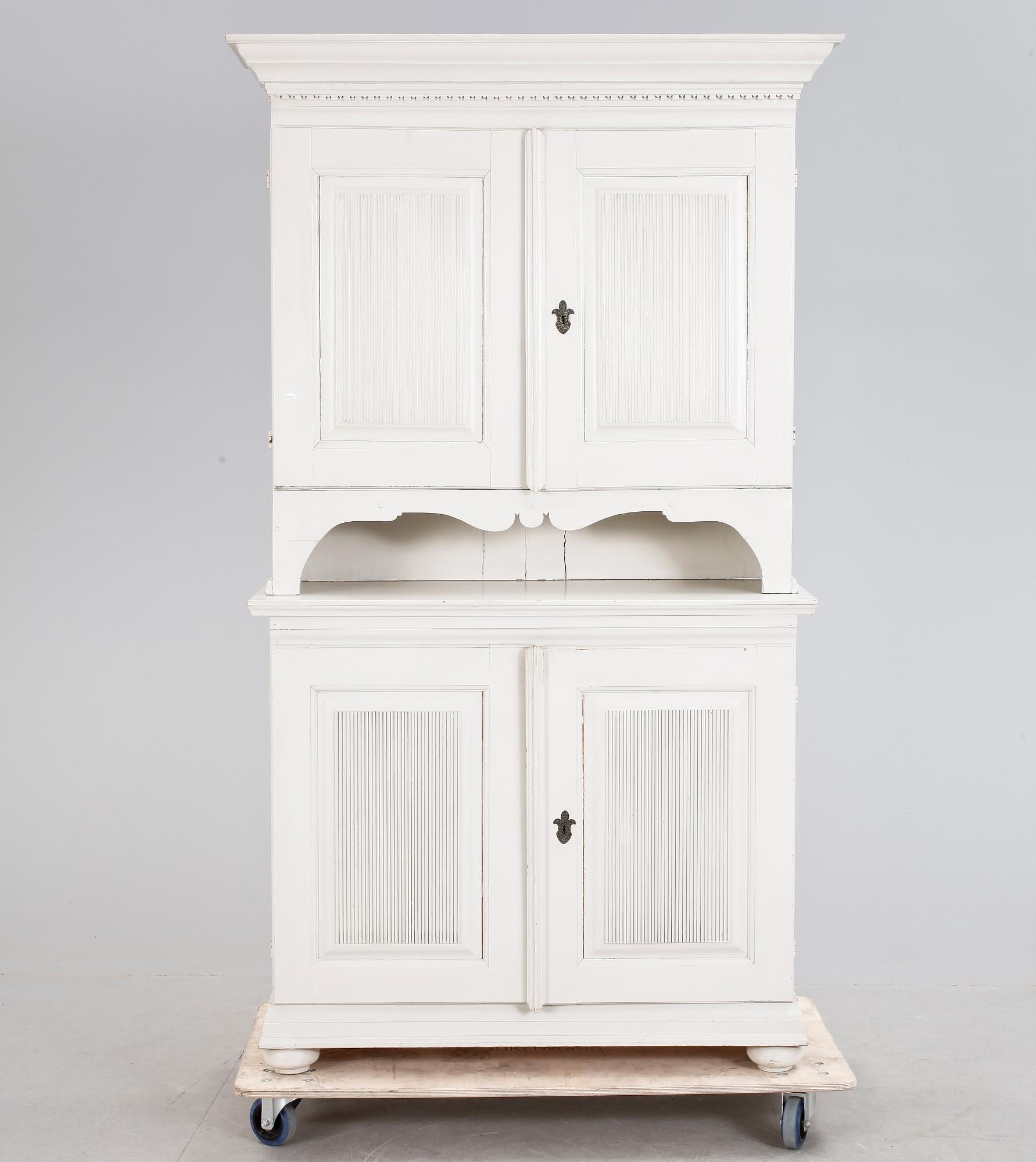 SKÅP, allmoge, delvis 17/1800-tal.