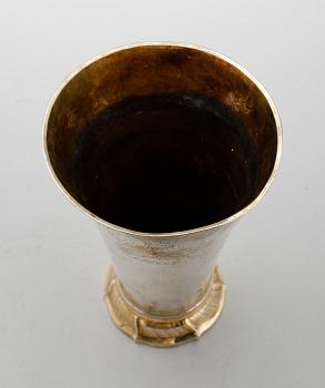 BÄGARE, silver, Lars Peter Gröndahl, Stockholm 1780. Vikt ca 430 g.