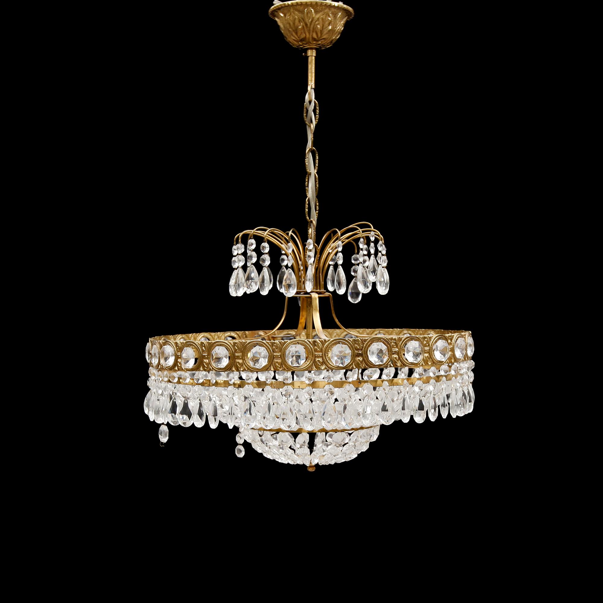 TAKLAMPA, 1900-talets andra hälft. Höjd ca 62 cm.