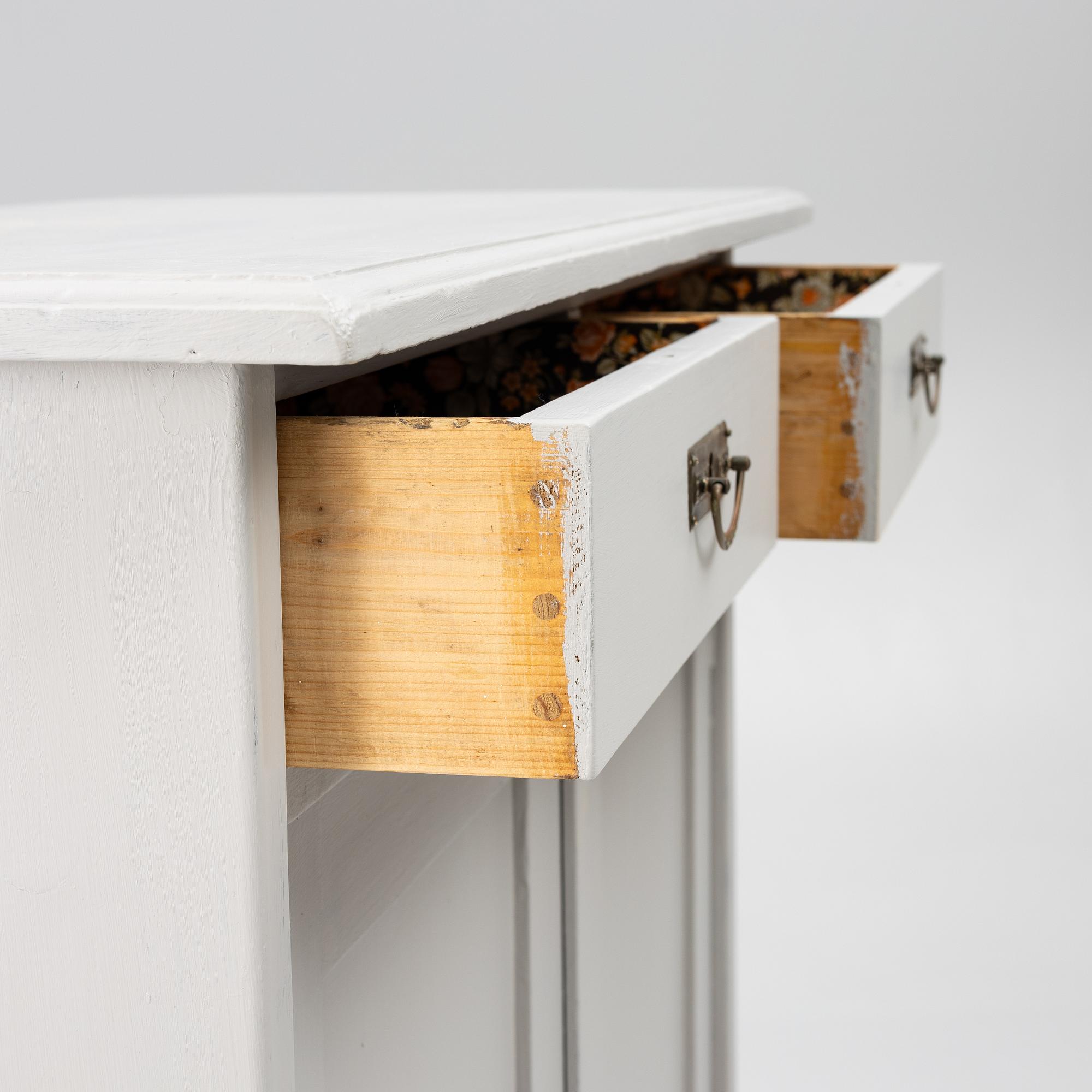 Skänk, tidigt 1900-tal.