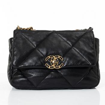 Chanel, bag, "19 Small Flap Bag", 2021.