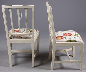 STOLAR, ett par, sengustavianska, märkta Erik Öhrmark, stolmakare i Stockholm 1777-1813.