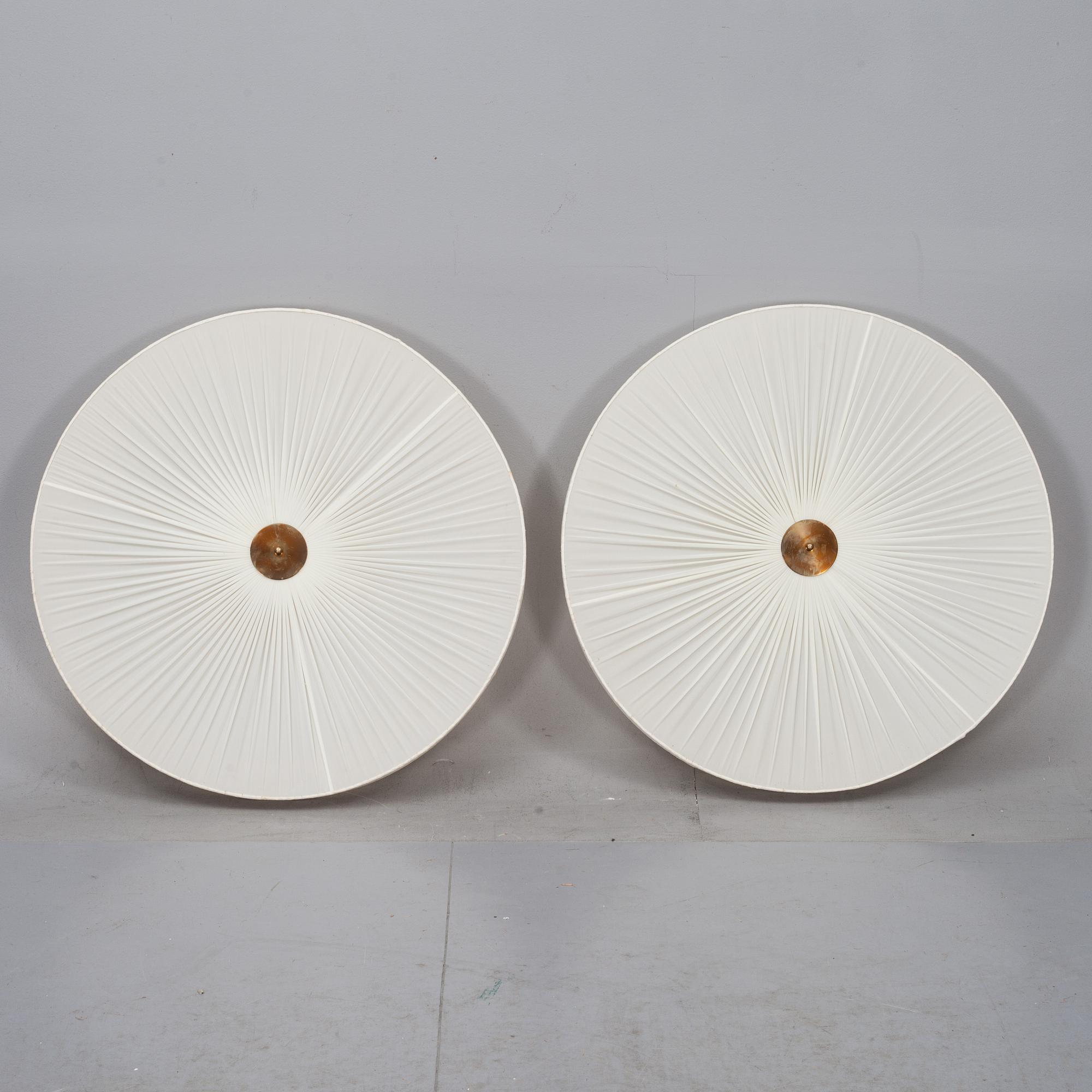 TAKPLAFONDER, ett par, 1900-talets mitt.