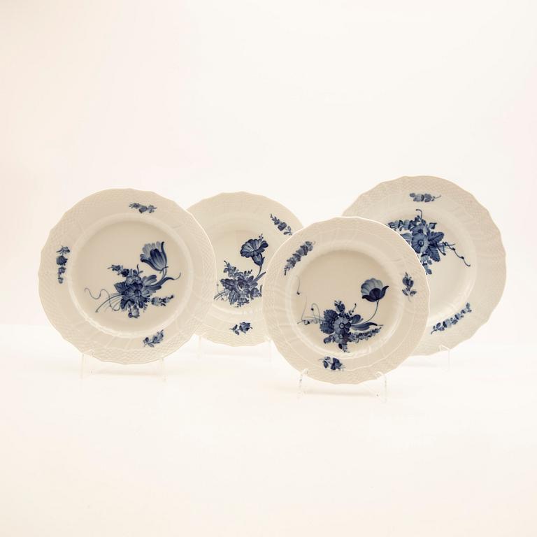 Service "Blue Flower" approx. 130 pcs Royal Copenhagen Denmark 20th century porcelain.