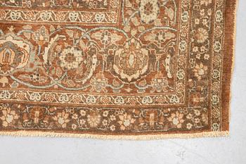 A carpet, antique Tabriz, so-called Hadjalili ca 419-394 x 323,5-308.