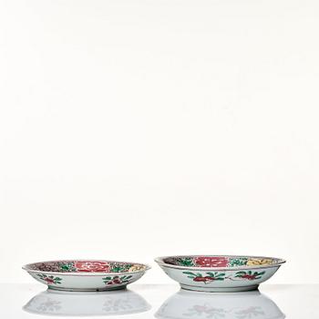 A pair of Transitional wucai dishes, 17th Century.