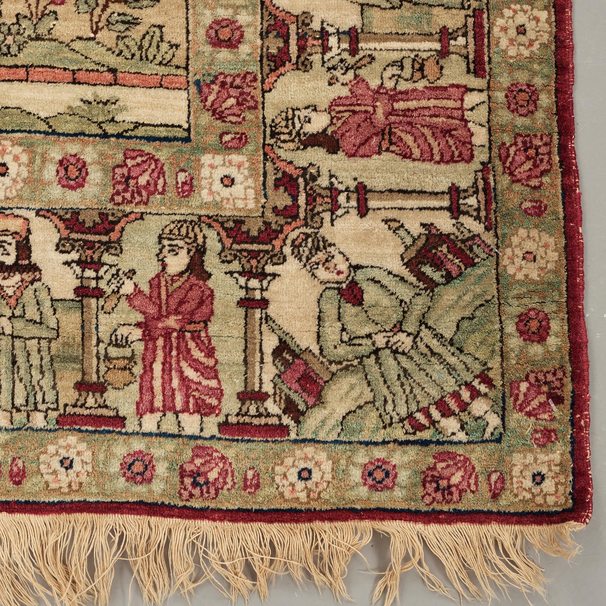 MATTO, an antique Kerman Laver figural, ca 212,5 x 141,5 cm.