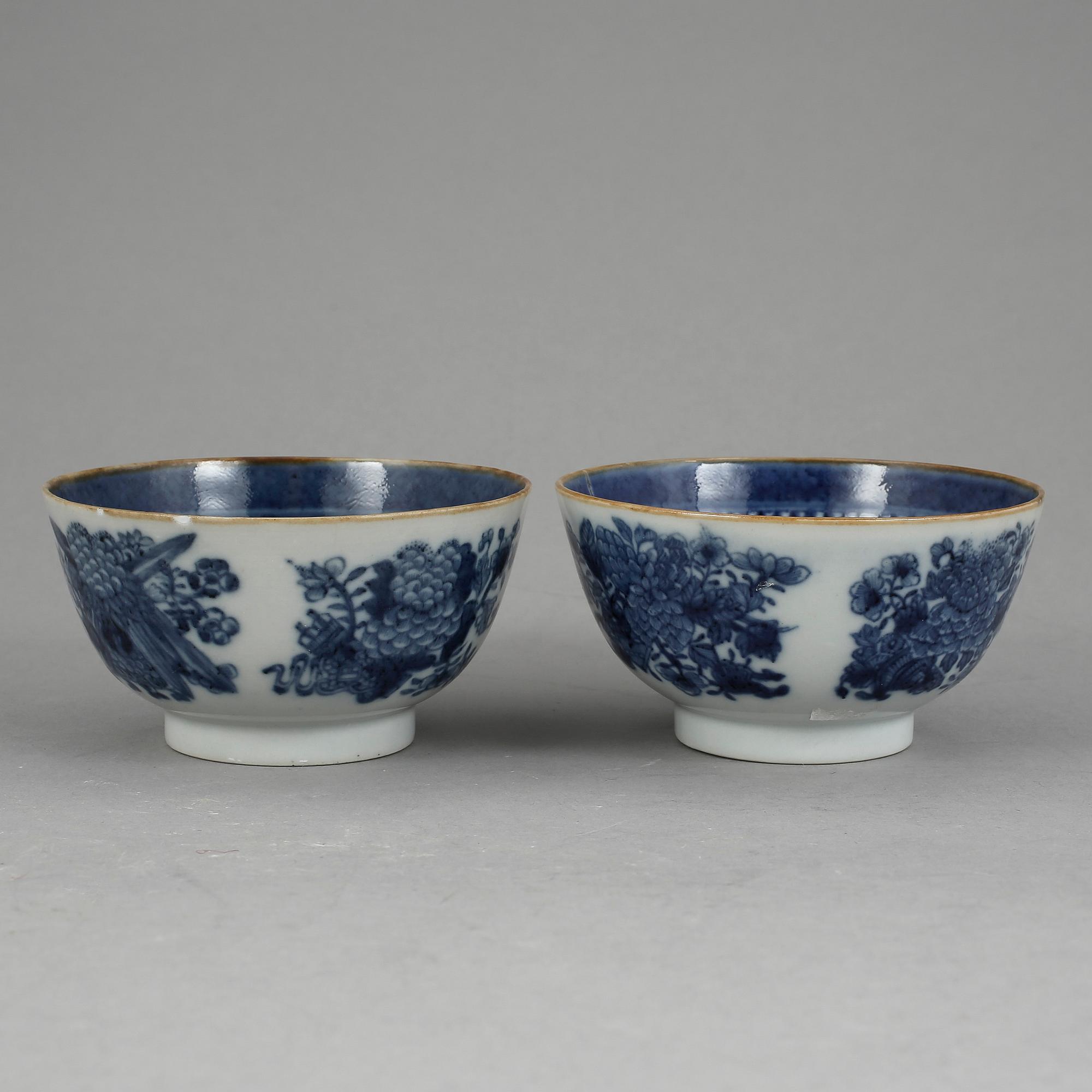 SKÅLAR, ett par. Porslin, Kina, Qianlong 1736-95.