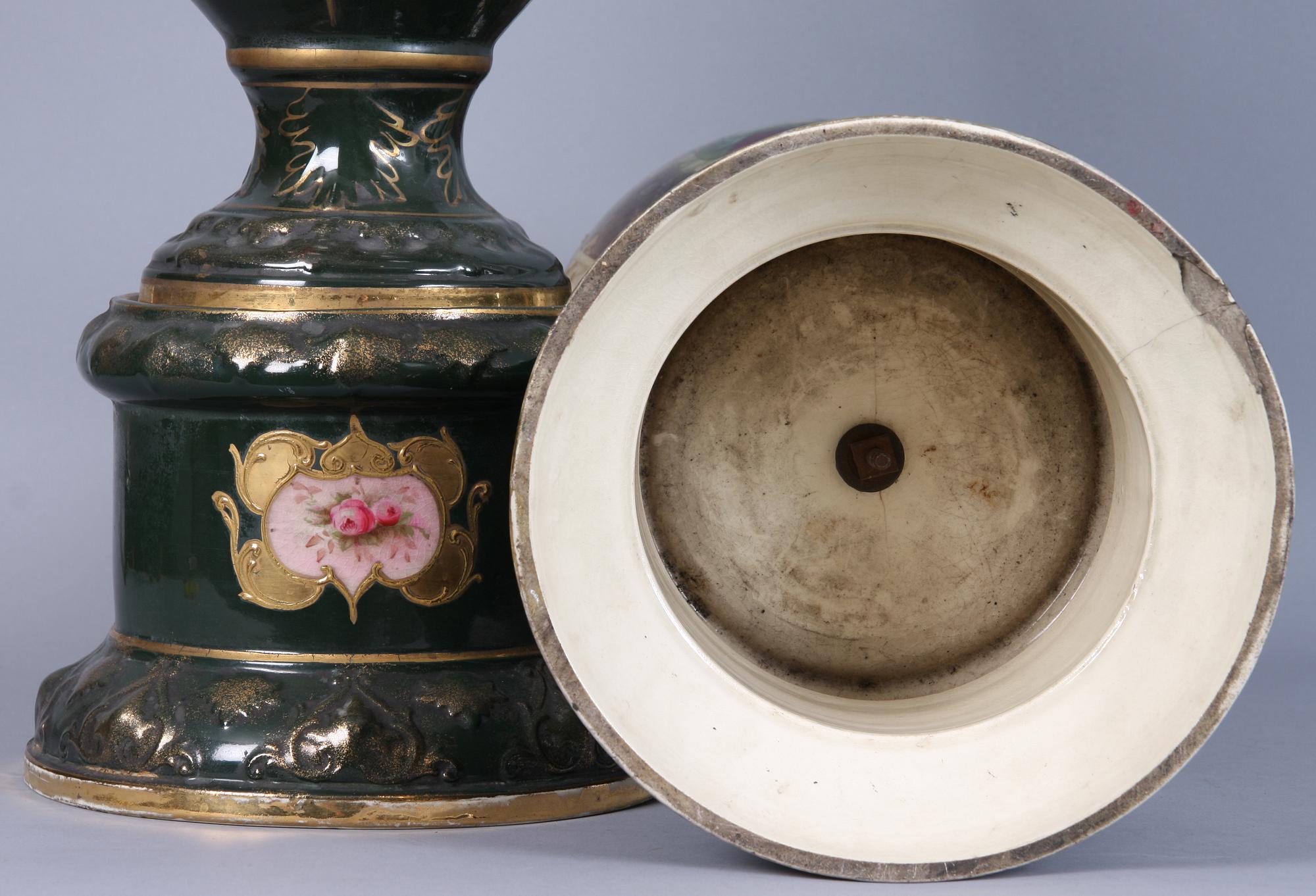 PRAKTURNOR, ett par, flintgods, 1800/1900-tal, troligen England.