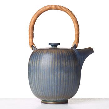 Berndt Friberg, a stoneware teapot and a bowl, Gustavsberg studio, Sweden 1960.