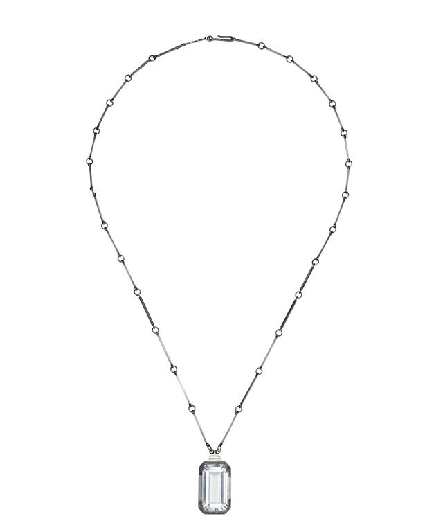 A Wiwen Nilsson sterling and rock crystal pendant and chain, Lund 1946.