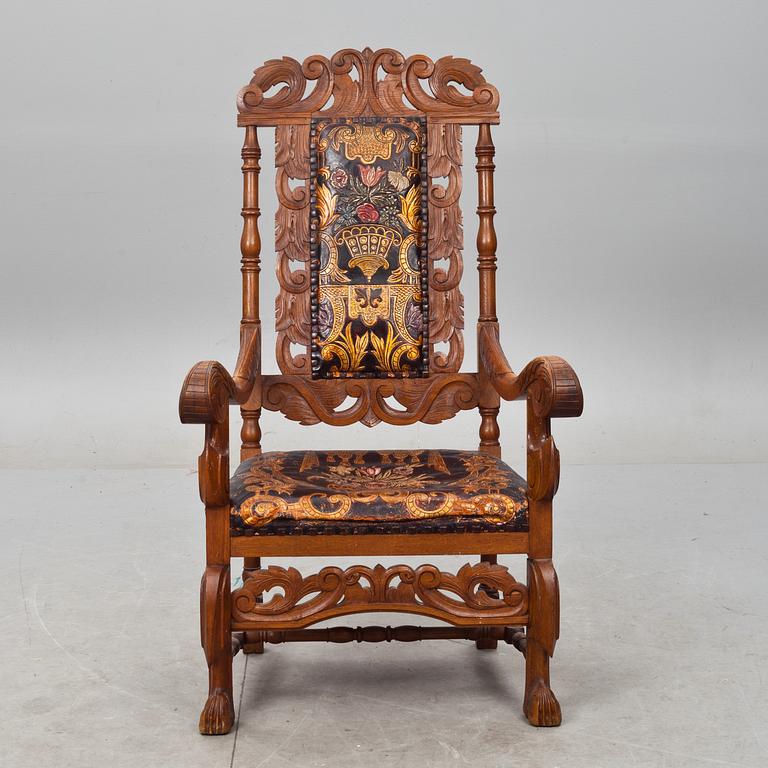 KARMSTOL, barockstil. Etikettsmärkt; J.A Söderberg. Firma C.J Neuman Linköping. 1900-talets första hälft.