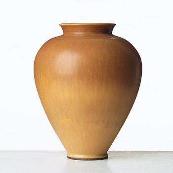 Berndt Friberg, a stoneware vase, Gustavsberg studio, Sweden 1954.