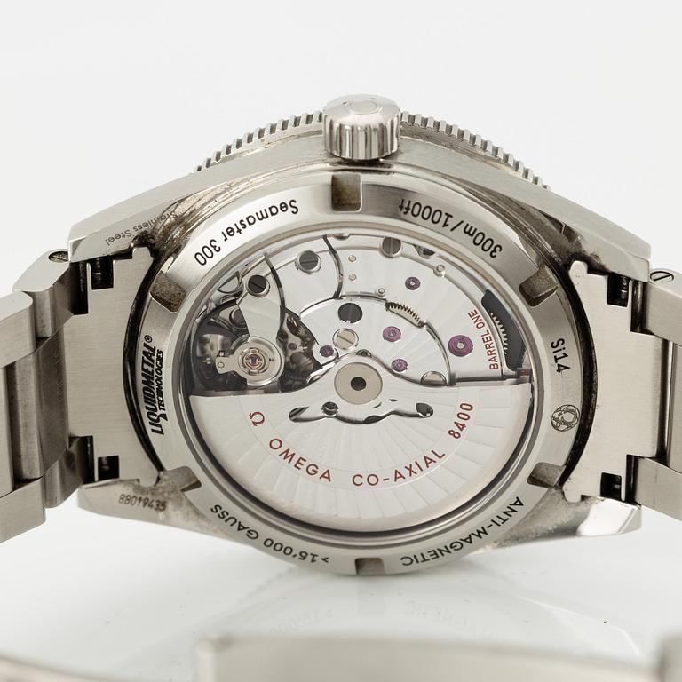 Omega, Seamaster 300, Master Co-Axial, Chronometer, armbandsur, 41 mm.