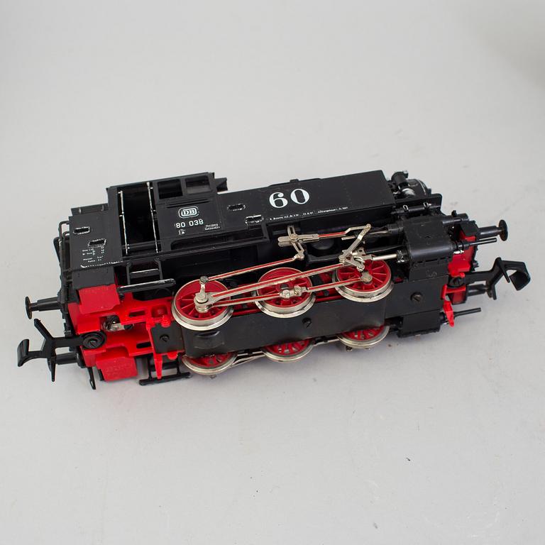 LOK OCH VAGNAR, 11 delar, bla Rivarossi.