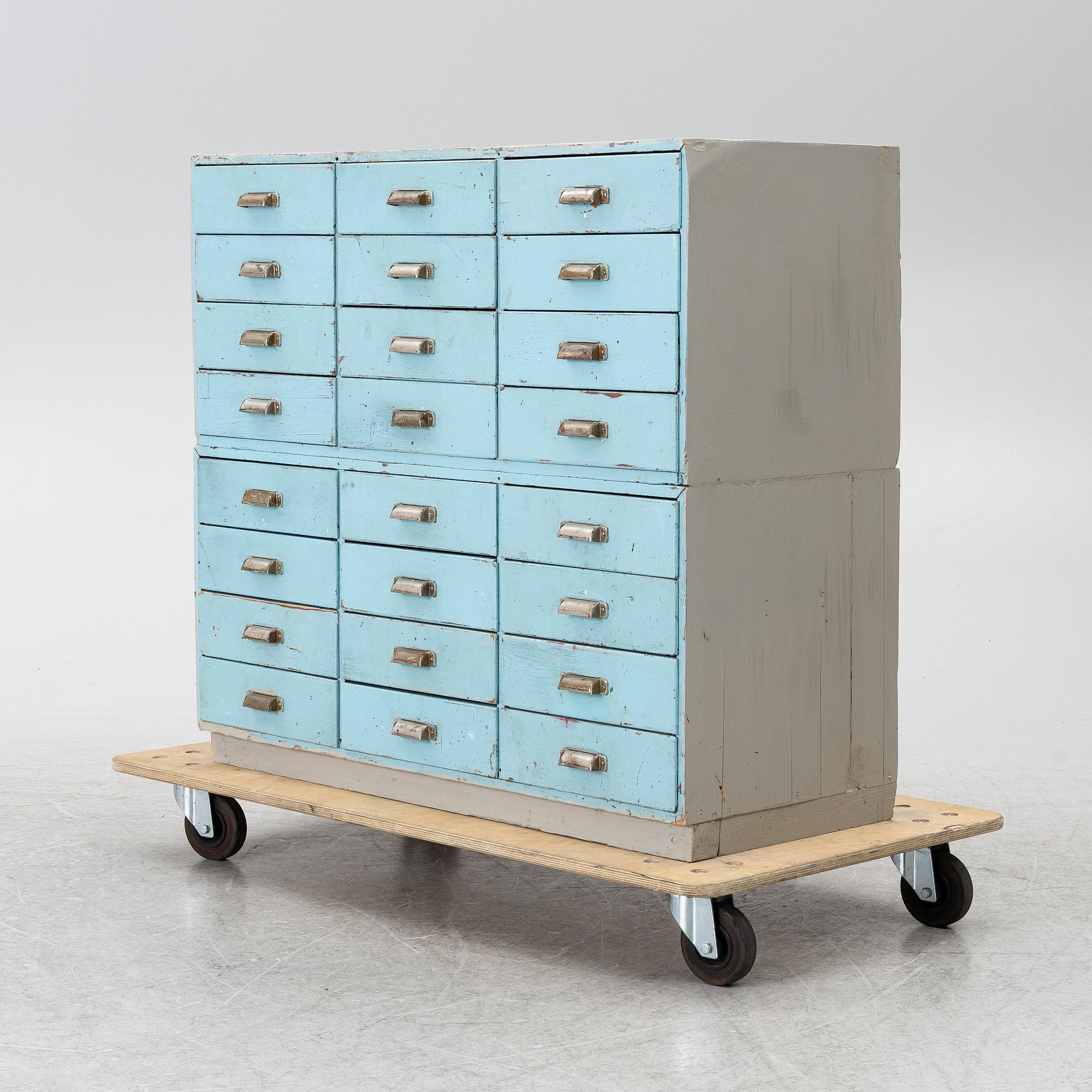A drawer unit, first half of the 20th Century.