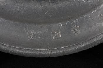 PARTI TENNFAT, 3 st. England. 1800-tal.