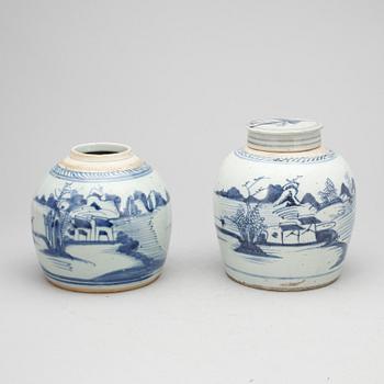 BOJANER, 2 st, porslin, Kina, 1800-tal.
