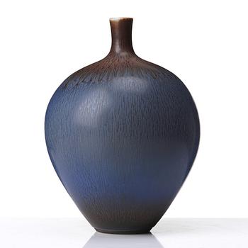 Berndt Friberg, a stoneware vase, Gustavsberg studio, Sweden 1978.