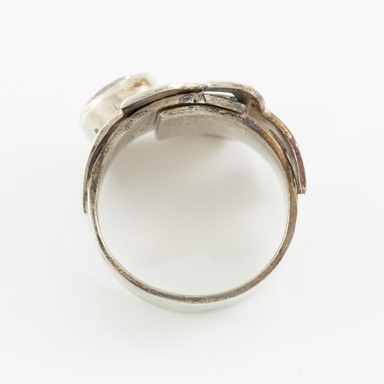 Jan-Christer Lundqvist, ring, sterlingsilver med sten, Skövde 1998.