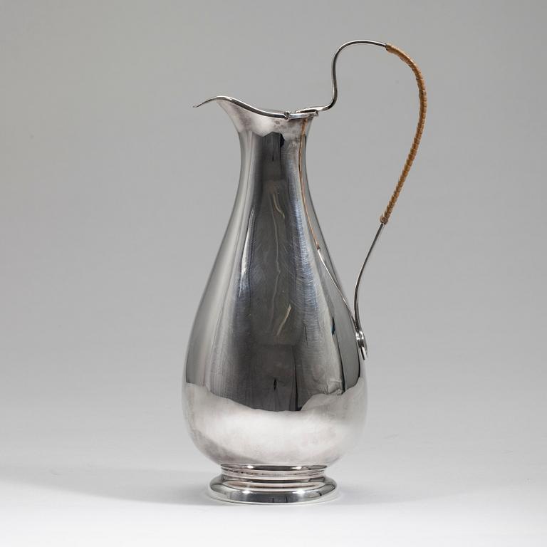 KANNA, silver, Hopeatehdas, Helsingfors 1966. Vikt ca 385 g.