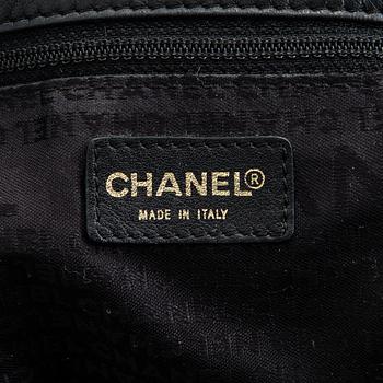 Chanel, an 'Olsen' hobo shoulder bag, 2002-2003.