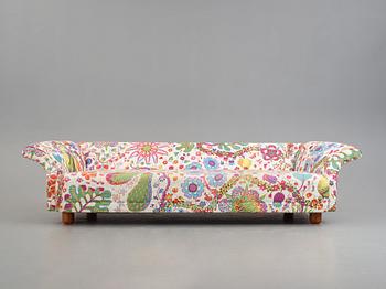 Josef Frank, a "Liljevalchs" sofa, Svenskt Tenn, Stockholm, 2010.