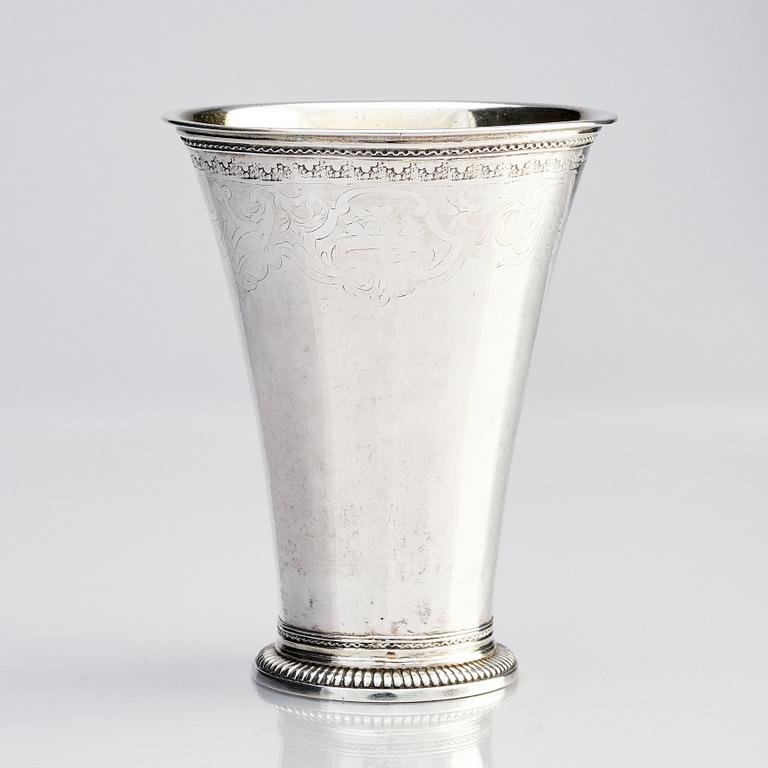 Lorens Stabeus, bägare, silver, Stockholm 1747. Rokoko.