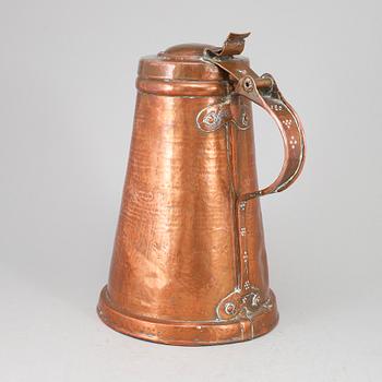 A copper jug, probably Germany. Ca 1800.
