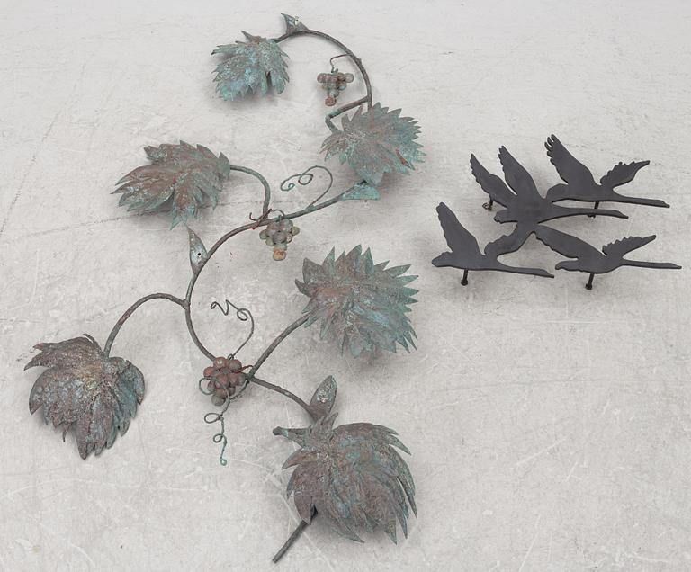 Väggdekorationer, 2 st, bland annat Ragnar Andersson.