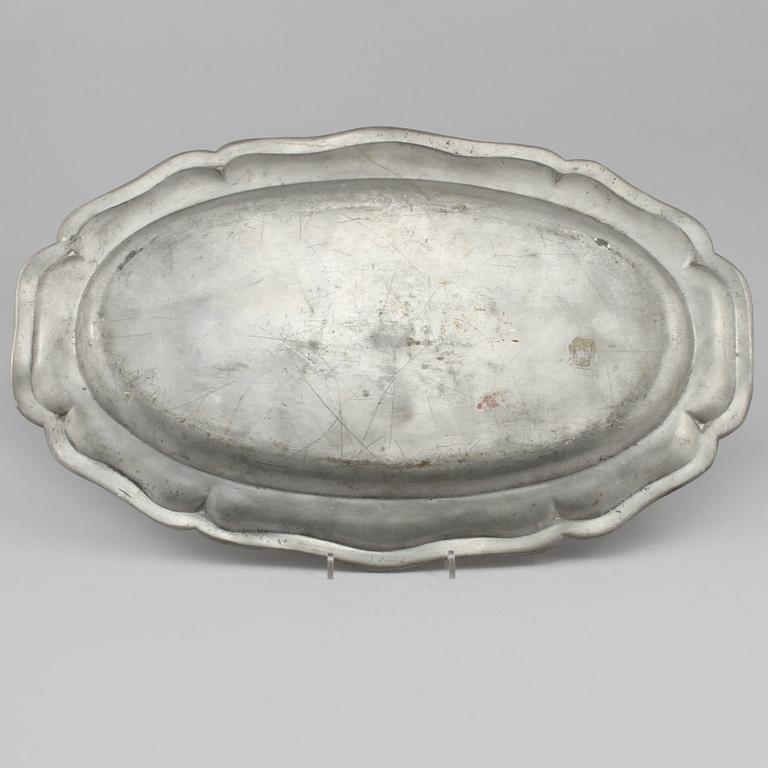 UPPLÄGGNINGSFAT, tenn, rokokostil, 1800-tal.