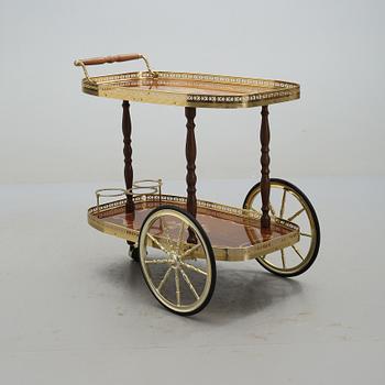 SERVERINGSVAGN, 1900-talets andra hälft.