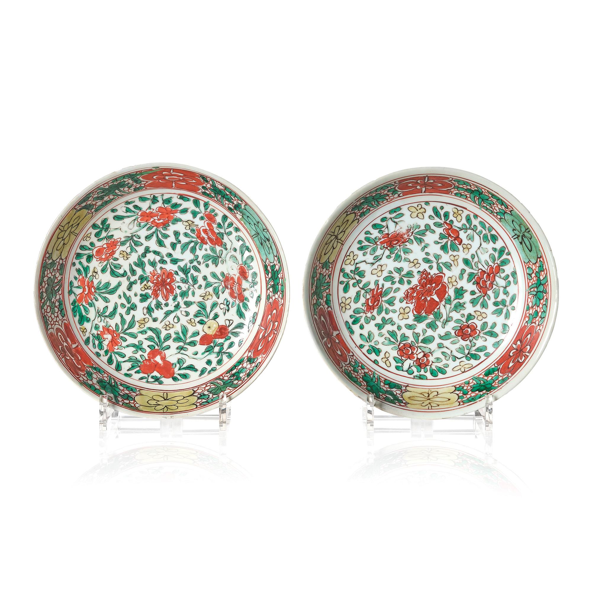 Fat, ett par, porslin. Qingdynastin, Kangxi, 1600-tal.
