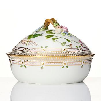 A Royal Copenhagen 'Flora Danica' vegetable tureen with cover, Denmark, 20th century.