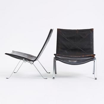 Poul Kjaerholm, a pair of  'PK22' easy chairs, edition E Kold Christensen, Denmark.