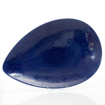 Hertha Bengtson, a set of nine 'Blå eld' service parts, Rörstrand.