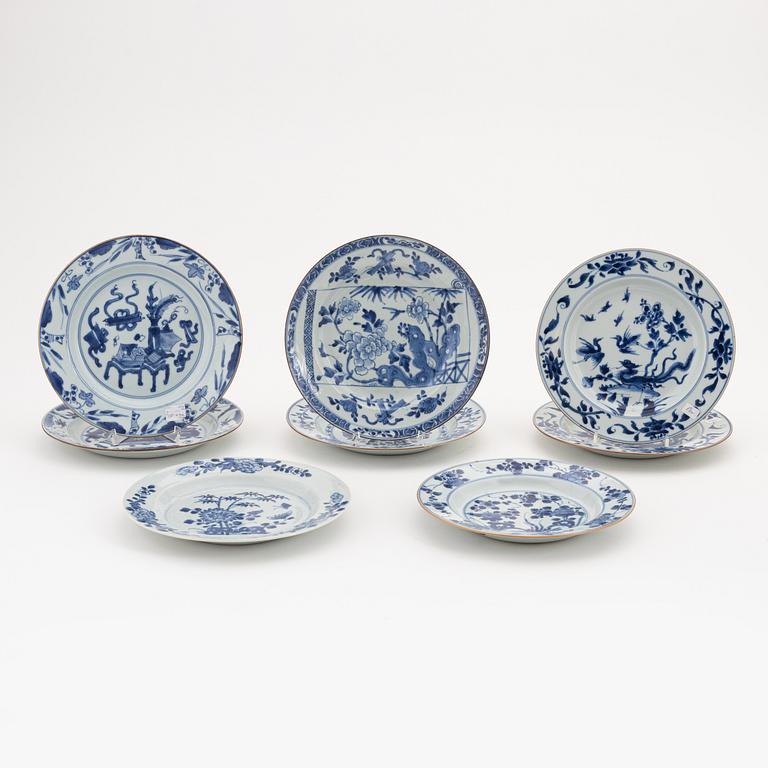 A set of eight blue and white dishes, Qing dynasty, Qianlong (1736-95).