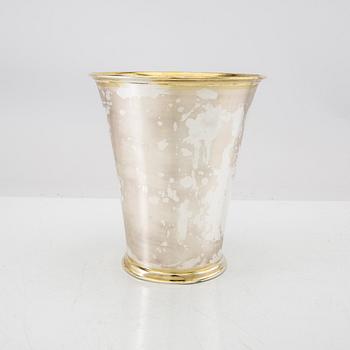 A Swedish 20th century silver vase mark of Edlunds silver factory Stockholm 1949, weight 532 grams.
