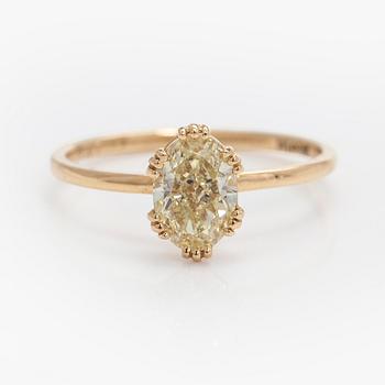 Ring, oval briljantslipad, gul diamant, 14K guld.