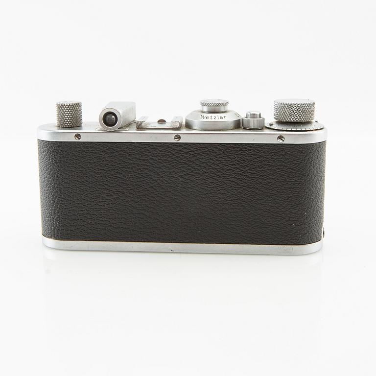 Camera Leica 1939 with accessories and case.