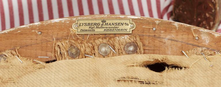 STOLAR, 4 st, Louis XVI-stil, etikettmärkt "Lysberg & Hansen A/S, Kunglig Hovleverantör", Köpenhamn, 1900-tal.