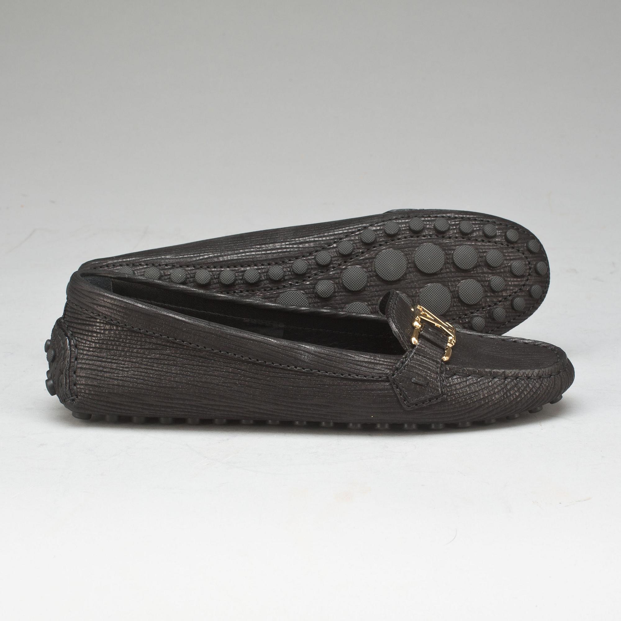 SKOR, Louis Vuitton, mockasiner.