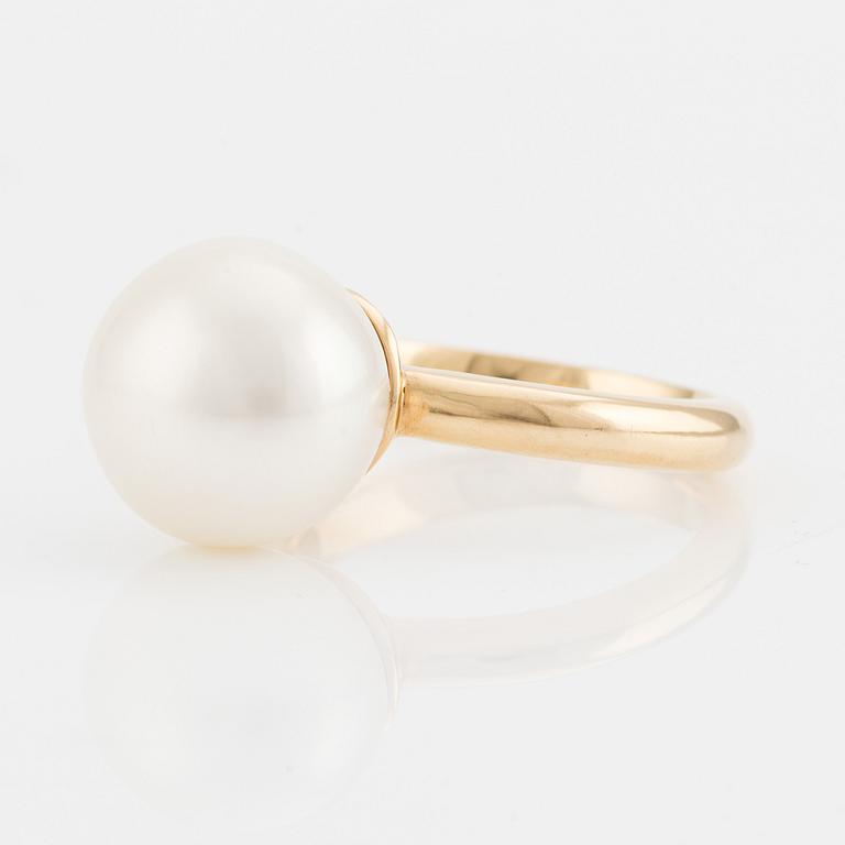 Ring, Strömdahls, gold with cultured pearl.