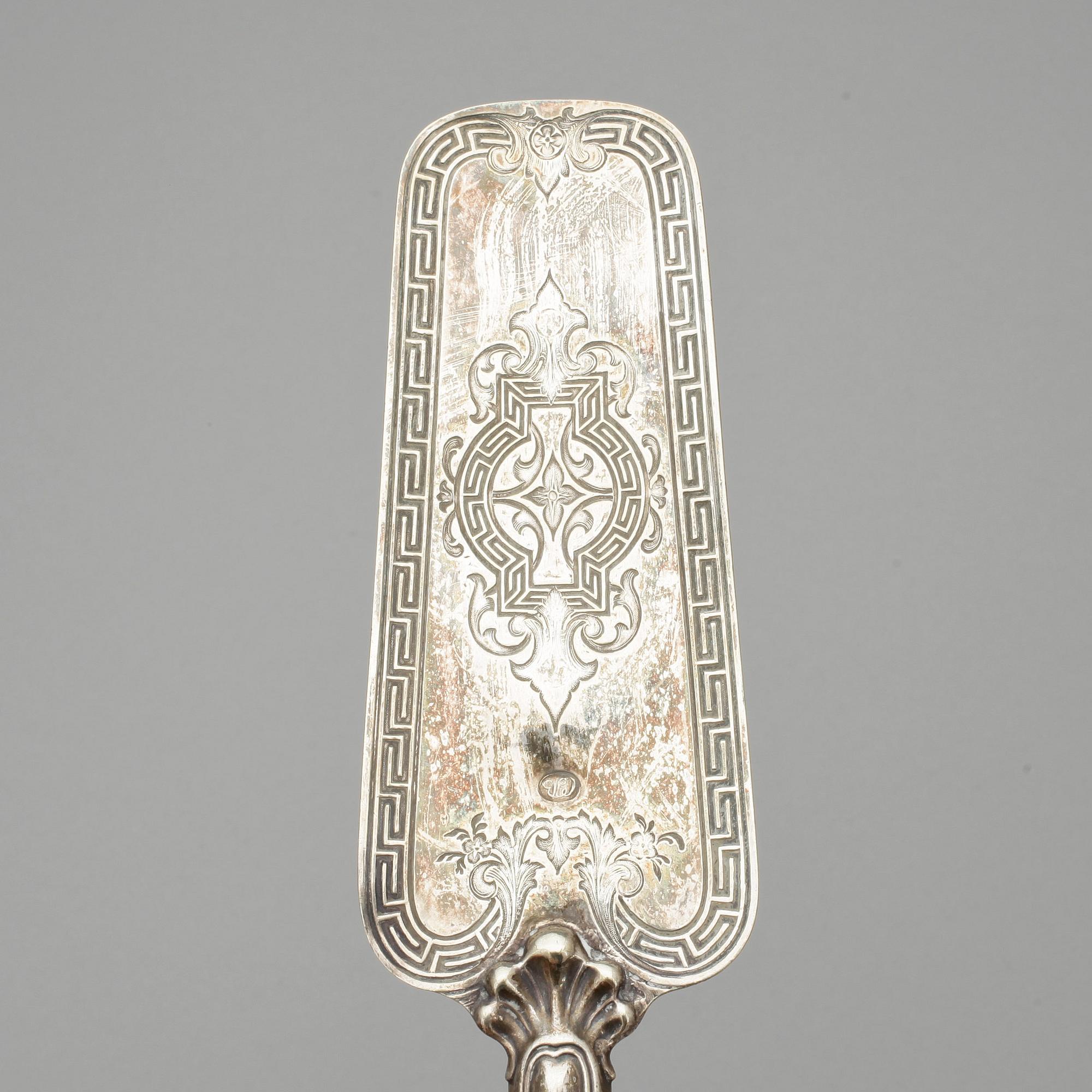 PARTI SILVER, 2 delar, bl a 1800-tal. Vikt tot ca 270 g.