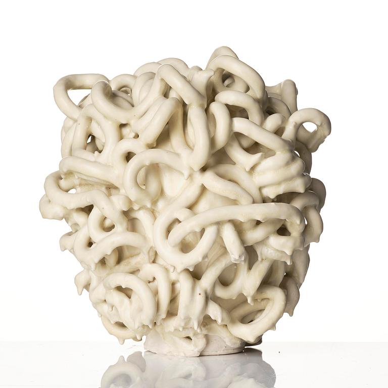 Mårten Medbo, skulptur/vas, "Krullvas", stengods, egen ateljé, 2004.