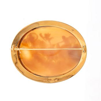 Brooch 18K gold with carved shell cameo, Fryklund & Pålsson Stockholm 1951.