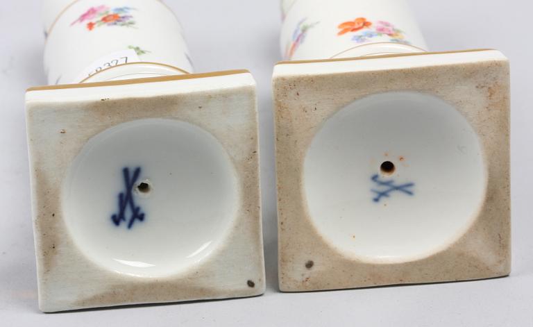 LJUSSTAKAR, ett par, porslin, Meissen.