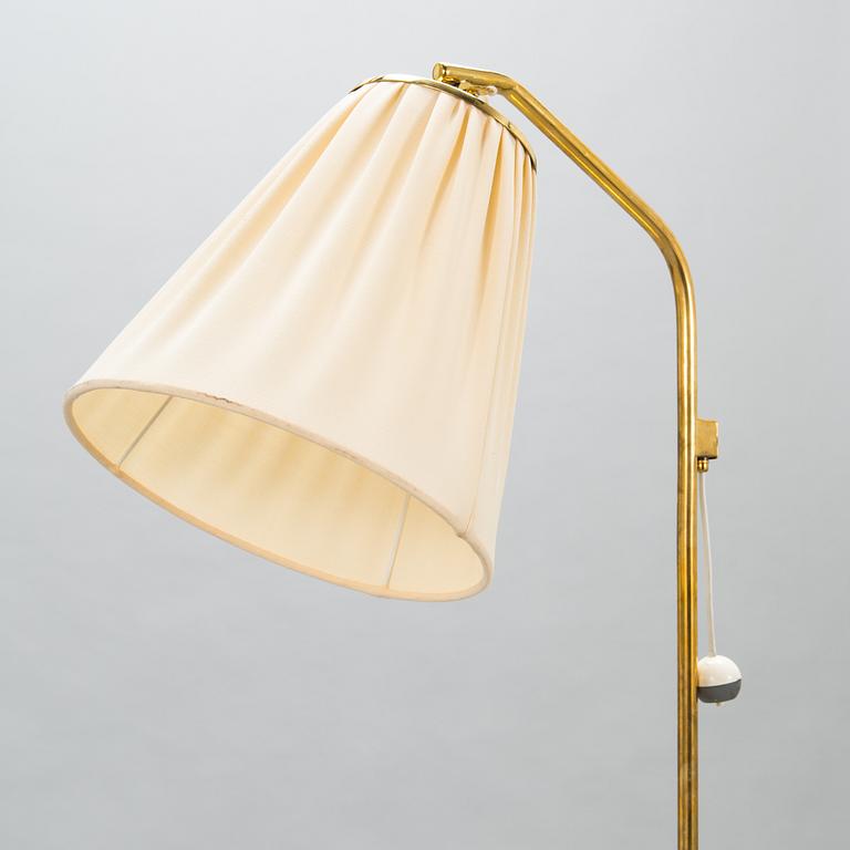 PAAVO TYNELL, golvlampa, modell 9613, Taito/Idman 1900-talets mitt.