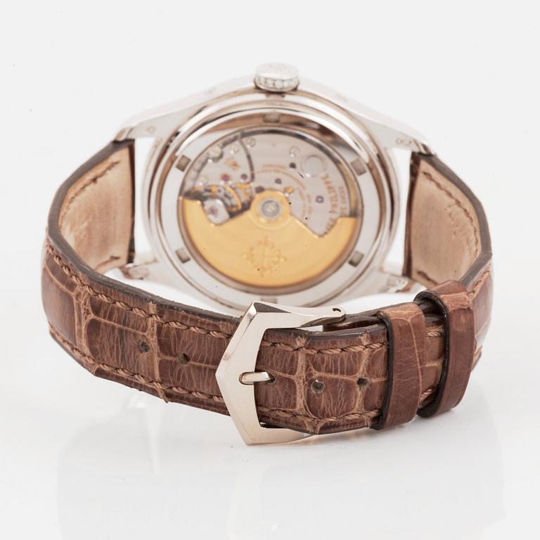 Patek Philippe, Complicated, Annual Calender, "Black Mother of Pearl Dial".