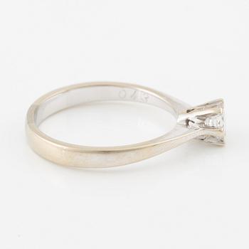 Ring 18K vitguld med briljantslipad diamant 0.43 ct.